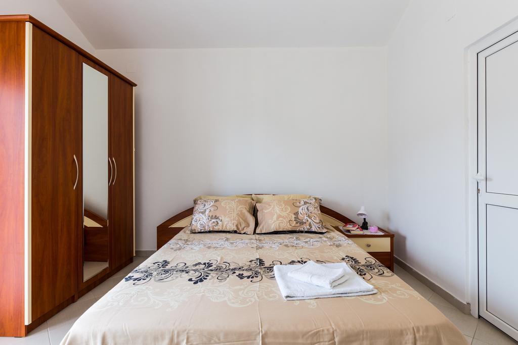 Apartments Sofia Sutomore Extérieur photo